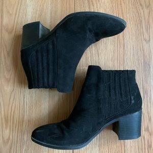 Qupid Topanga Black Faux Suede Heeled Chelsea Boot